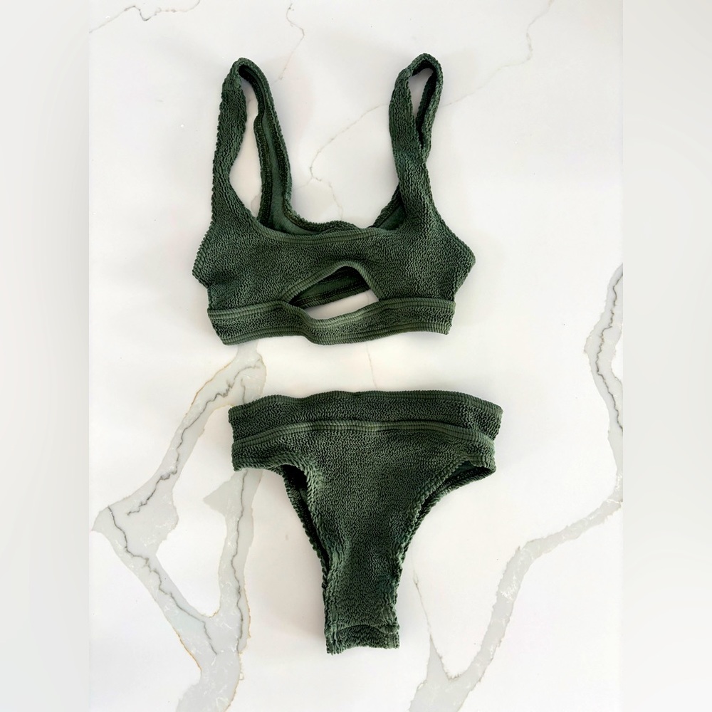 Brand New. Unworn. bond-eye Australia Savannah swim set. NWT.